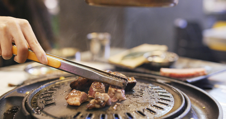 露營鐵板燒秘訣：選擇適合的鐵板與食材料理技巧